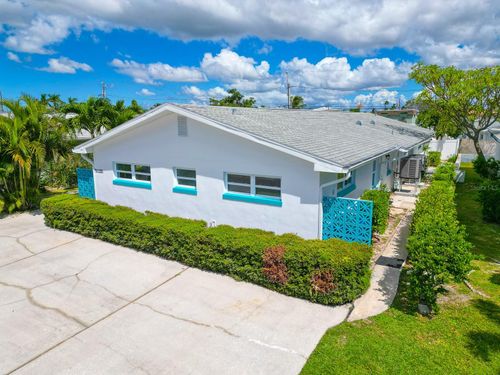 11295 1st St E, Treasure Island, FL, 33706-4795 | Card Image