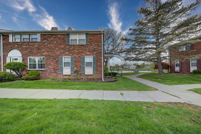 19824 Irongate Ct, Condo with 3 bedrooms, 3 bathrooms and null parking in Northville Township MI | Image 83