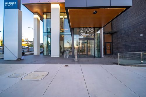 909-2108 Gilmore Ave, Burnaby, BC, V5C0N8 | Card Image