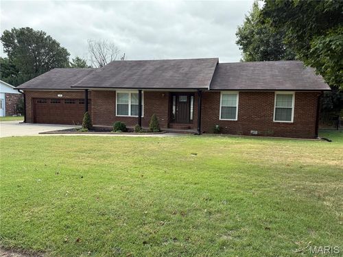 109 Clara Drive, Sikeston, MO, 63801 | Card Image