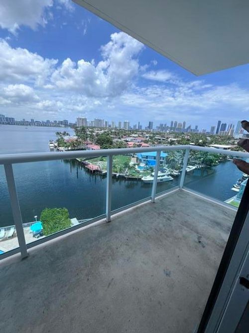 901-2841 Ne 163rd St, North Miami Beach, FL, 33160-4466 | Card Image