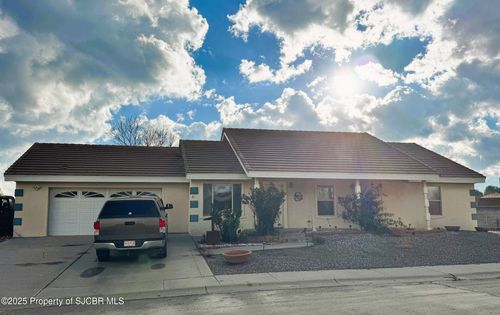 806 Spotted Wolf Ave, Aztec, NM, 87410-2093 | Card Image