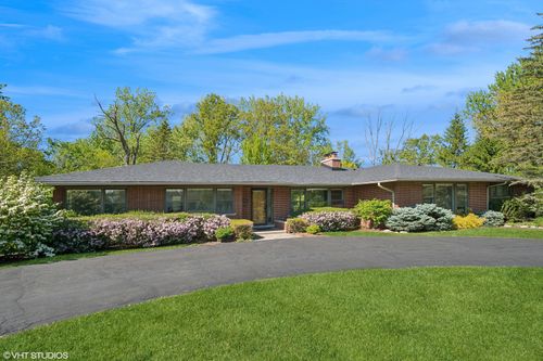 1050 Cedar Ln, Lake Forest, IL, 60045-2621 | Card Image