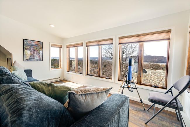 The sitting room also has great views of the surrounding area. | Image 20