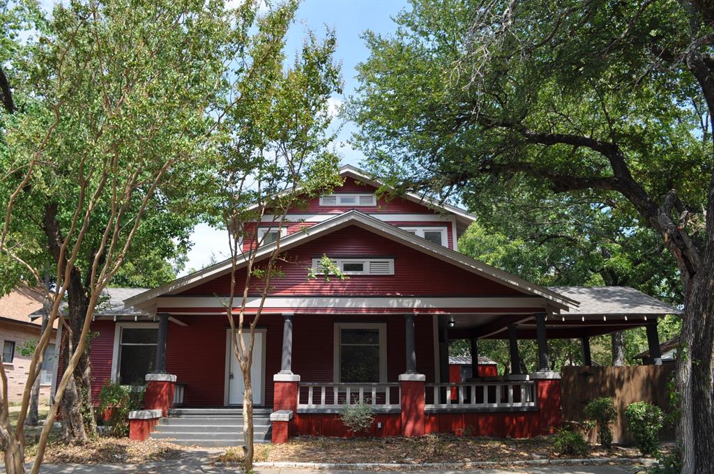 Mckinney St, Ennis, TX 75119
