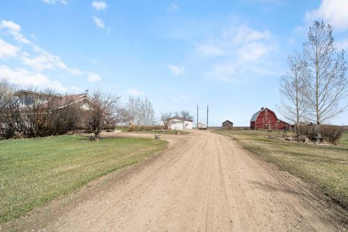 290045 Rge Rd 244, Rural Kneehill County, AB, T0M0A0 | Card Image