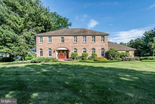 67 Fairfield Ln, Chester Springs, PA, 19425-2222 | Card Image
