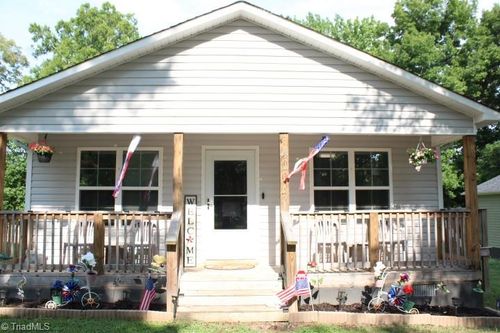 400 Weavil St, High Point, NC, 27265-3048 | Card Image