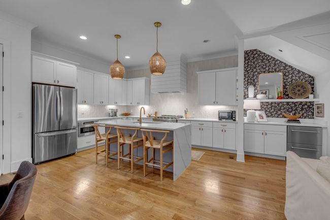 1007 Grandview Dr, Condo with 4 bedrooms, 3 bathrooms and 3 parking in Nashville TN | Image 8