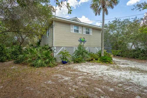 1301 Angus Morrison Rd, ALLIGATOR POINT, FL, 32346-5127 | Card Image