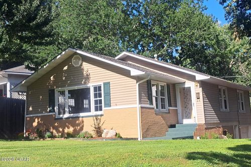 1313 Fairmont Dr, Neosho, MO, 64850-2628 | Card Image
