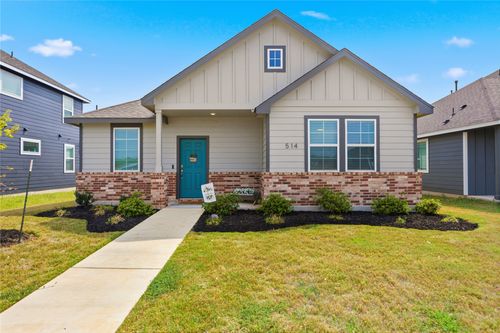 514 Clearlake Dr, Hutto, TX, 78634-2668 | Card Image