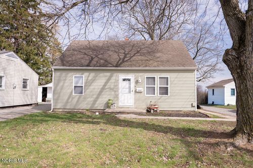 1215 Blanchard St, Findlay, OH, 45840-6120 | Card Image