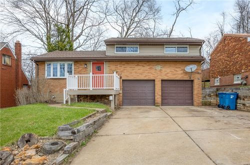 592 Guylyn Dr, Penn Hills, PA, 15235-3926 | Card Image