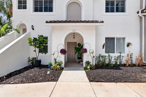 311 Bayfront Dr, Boynton Beach, FL, 33435-8639 | Card Image
