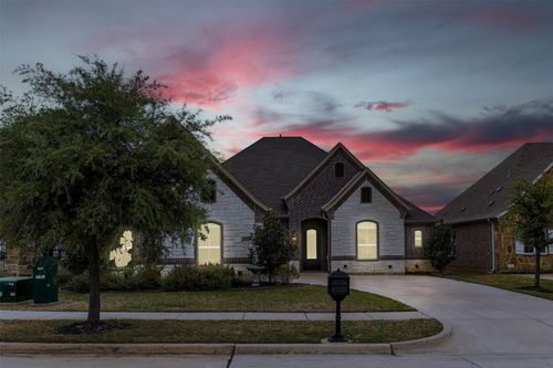 6907 Clayton Nicholas Court, Arlington, TX, 76001 | Card Image