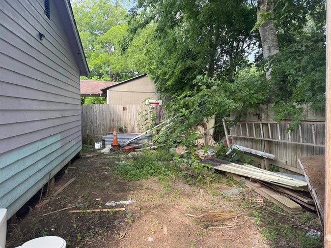 710 Fields St, House other with 3 bedrooms, 2 bathrooms and 2 parking in Richmond TX | Image 11
