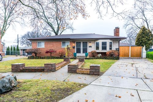 32501 Eiffel Ave, Warren, MI, 48088-1321 | Card Image