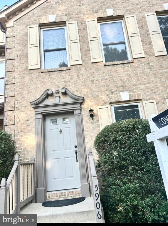 Residential Lease in ALEXANDRIA