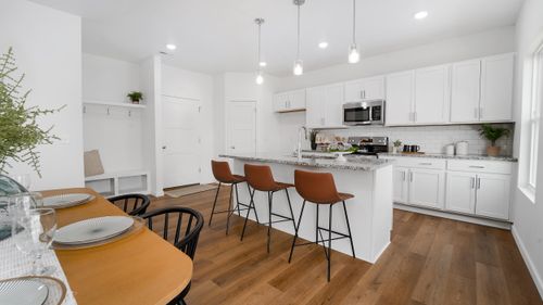 233 S Chesterfield Ave, Rogersville, MO, 65742-5501 | Card Image