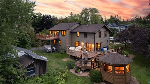 4 Lakeside Ct, Duluth, MN, 55804-2510 | Card Image