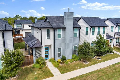 2312 Scenic Bluff Dr, Fort Worth, TX, 76111-2101 | Card Image