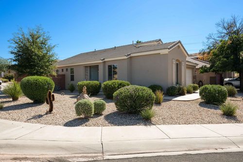 3166 E Fourteen Fairway Dr, Washington, UT, 84780-2289 | Card Image