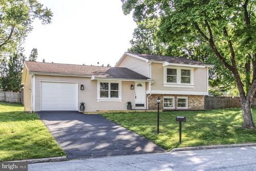 5577 Edsel St, HARRISBURG, PA, 17109-5659 | Card Image