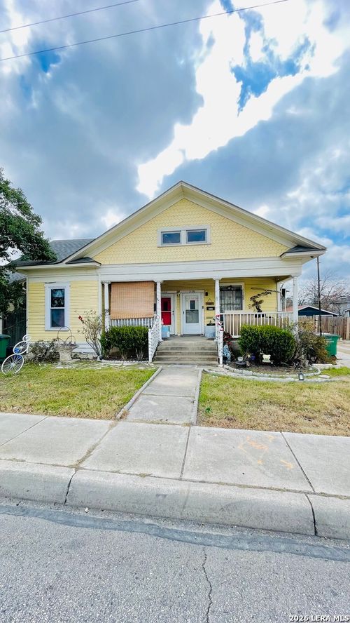 1108 Fresno, San Antonio, TX, 78201-4226 | Card Image