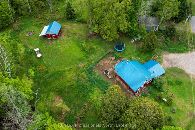 24430 Highway 35 Highway, Home with 2 bedrooms, 1 bathrooms and 4 parking in Lake of Bays ON | Image 27
