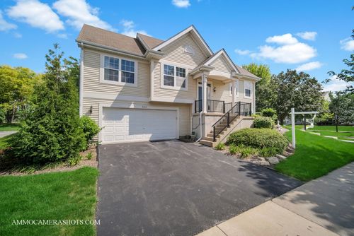 840 Clover Ln, Pingree Grove, IL, 60140-9116 | Card Image