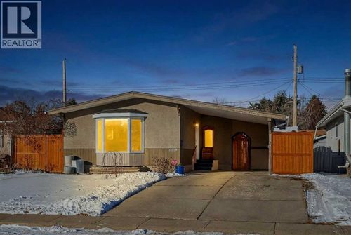 9519 3 St Se, Calgary, AB, T2J0W7 | Card Image