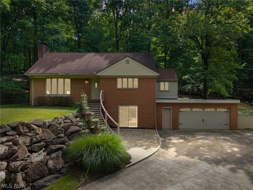 2675 W Ridgewood Dr, Parma, OH, 44134-4337 | Card Image
