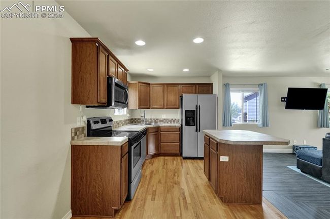 2601 Lynbarton Pt, Townhouse with 3 bedrooms, 3 bathrooms and 1 parking in Colorado Springs CO | Image 8