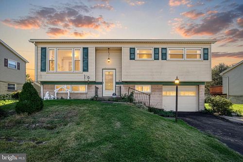 970 Richwill Dr, York, PA, 17404-2217 | Card Image