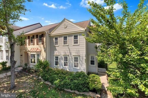 11858 Critton Cir, WOODBRIDGE, VA, 22192-1041 | Card Image