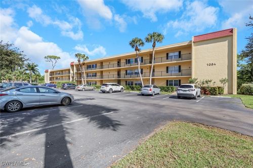 7304-1084 Forest Lakes Dr, NAPLES, FL, 34105-2294 | Card Image