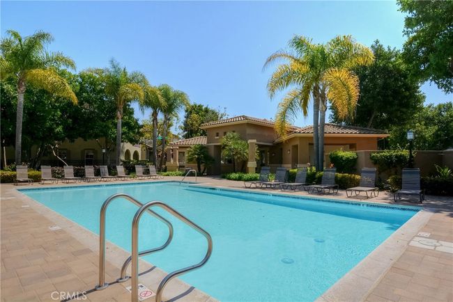 803 Maplewood, Condo with 2 bedrooms, 3 bathrooms and 2 parking in Irvine CA | Image 39