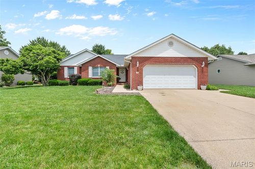 15 Quail Dr, Highland, IL, 62249-3061 | Card Image