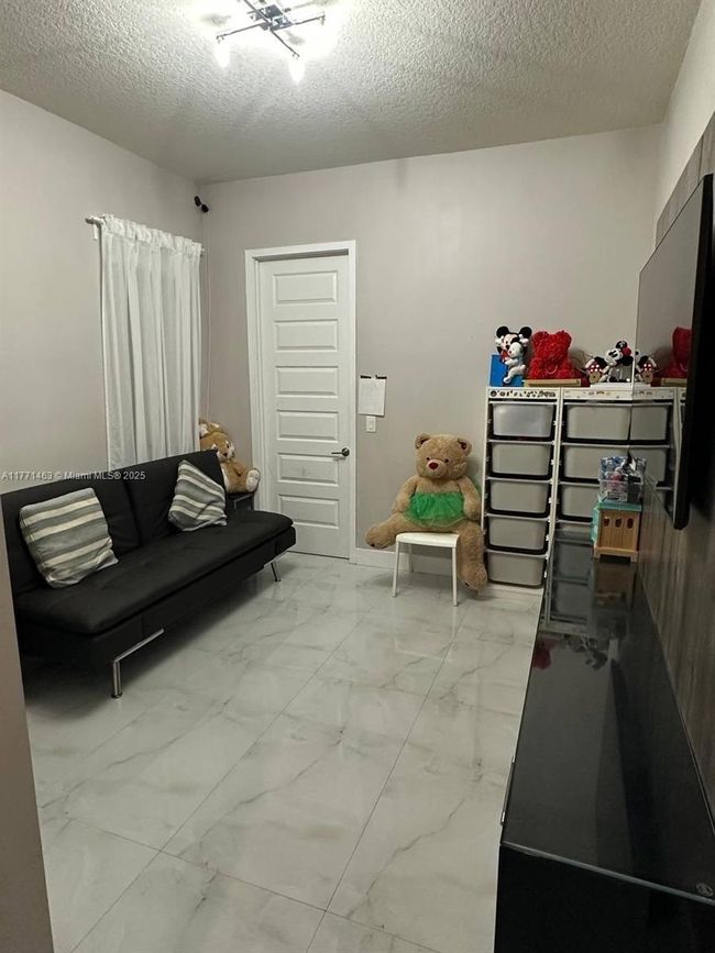 8868 Nw 161 St Ter, House other with 4 bedrooms, 3 bathrooms and null parking in Miami Lakes FL | Image 37