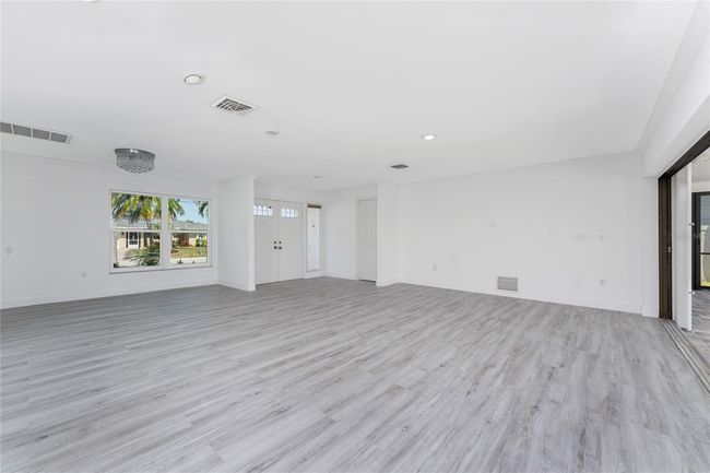 5232 Conner Ter, House other with 3 bedrooms, 2 bathrooms and null parking in PORT CHARLOTTE FL | Image 4