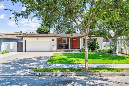 175 Orangewood Ln, Tustin, CA, 92780-3215 | Card Image