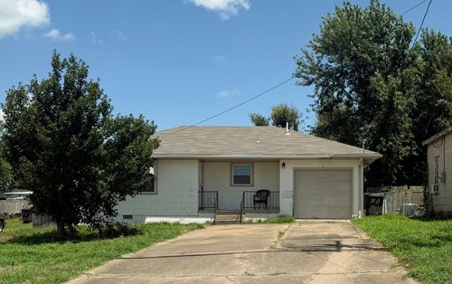 228 Se Avondale Ave, Bartlesville, OK, 74006-2503 | Card Image