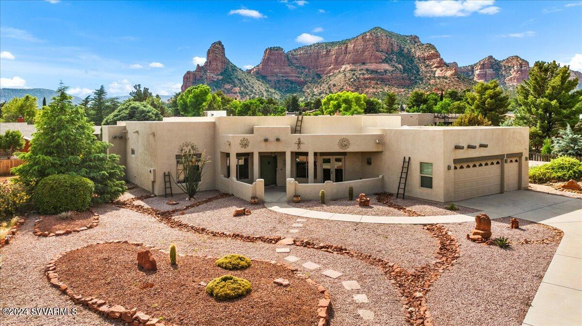 Hopi Way, Sedona, AZ 86351