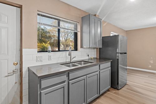 87 Cook Avenue W, Saint Paul, MN, 55117 | Card Image