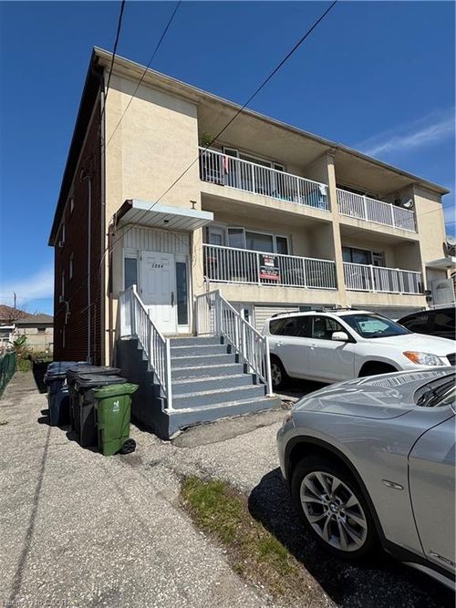 4-1364 Wilson Avenue, Toronto, ON, M3M1H8 | Card Image