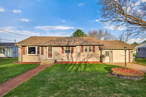911 19th Street S, WISCONSIN RAPIDS, WI, 54494 | Card Image