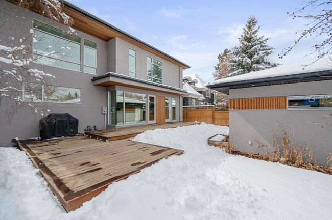 2820 12 Avenue Nw, Home with 4 bedrooms, 3 bathrooms and 2 parking in Calgary AB | Image 47