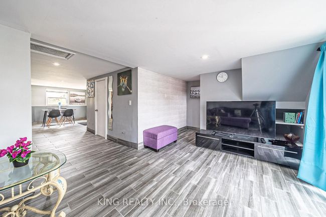 42 Wahneta Ave, House other with 4 bedrooms, 2 bathrooms and 2 parking in Lasalle ON | Image 7