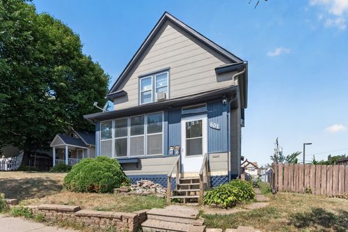 807 Case Ave, Saint Paul, MN, 55106-3700 | Card Image